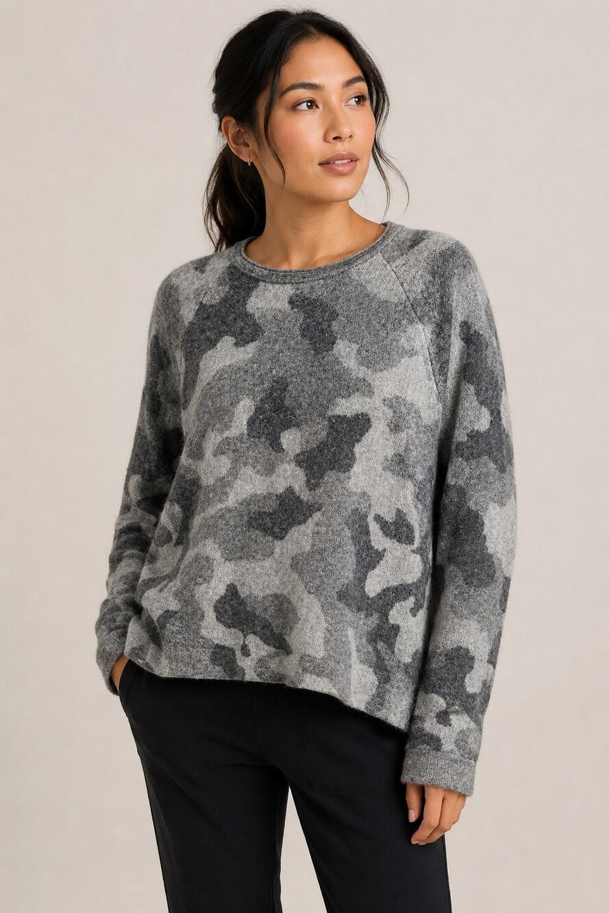 Athleta Undercover Camo Sweater Large Alpaca Merino Wool Gray Size Large
